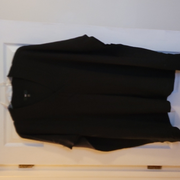 Plus sweaters - Picture 3 of 4